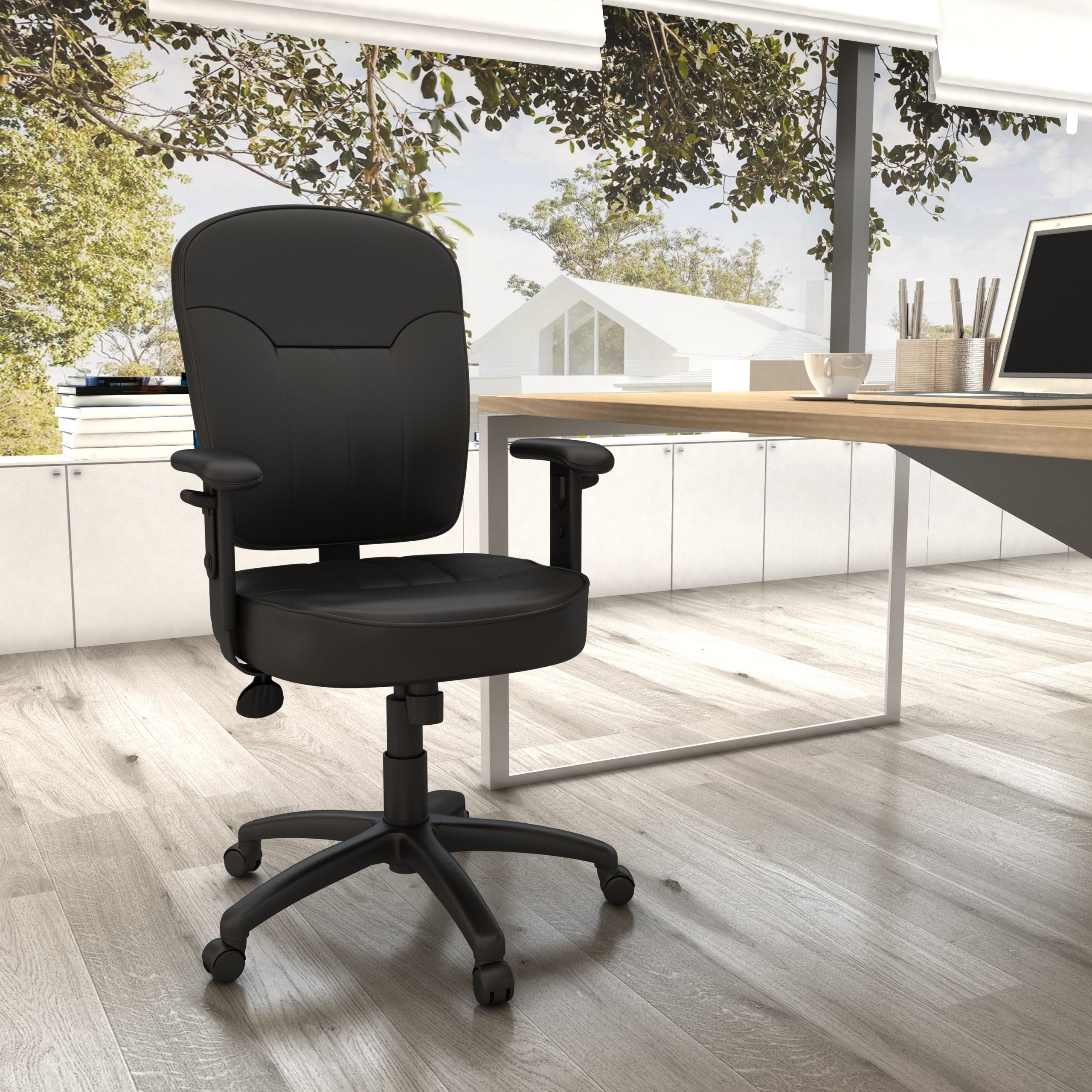 W/ Task Adjustable – Chair Boss BossChair Black Leather Arm